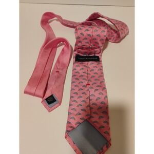 Tommy Hilfiger Mens Tie 100% Silk With Fish Design‎ 57 Inches